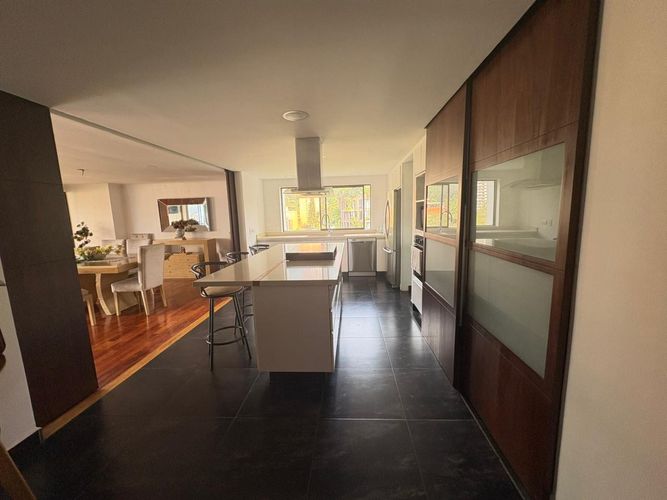 Apartamento de 4 alcobas en venta en San Lucas, Medellín, 280 m² · foto 9 de 24