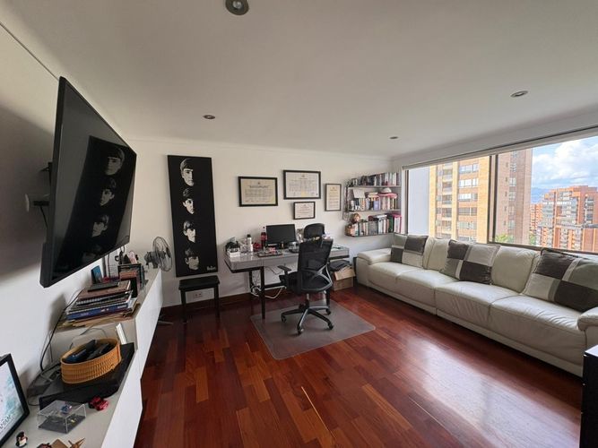 Apartamento de 4 alcobas en venta en San Lucas, Medellín, 280 m² · foto 21 de 24