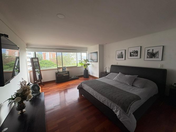 Apartamento de 4 alcobas en venta en San Lucas, Medellín, 280 m² · foto 13 de 24