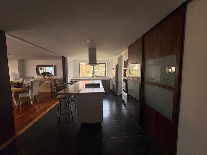 Apartamento de 4 alcobas en venta en San Lucas, Medellín, 280 m² · foto 12 de 24