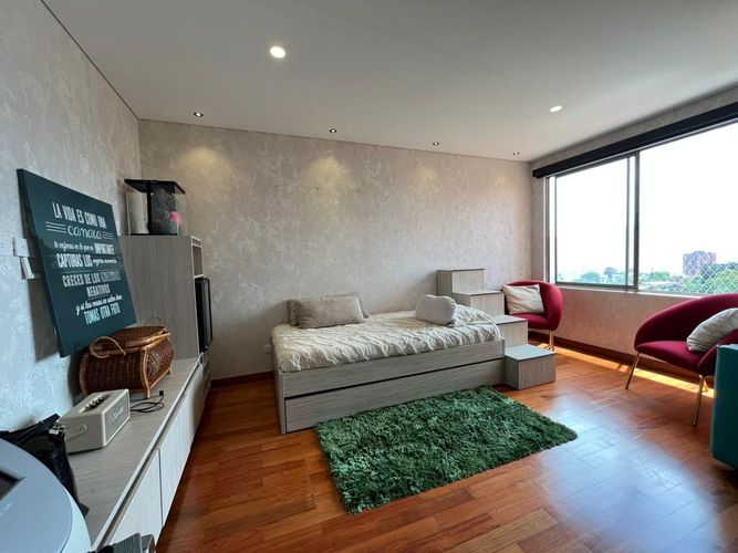 Apartamento de 3 alcobas en venta en El Poblado, Medellín, 215 m² · foto 12 de 19