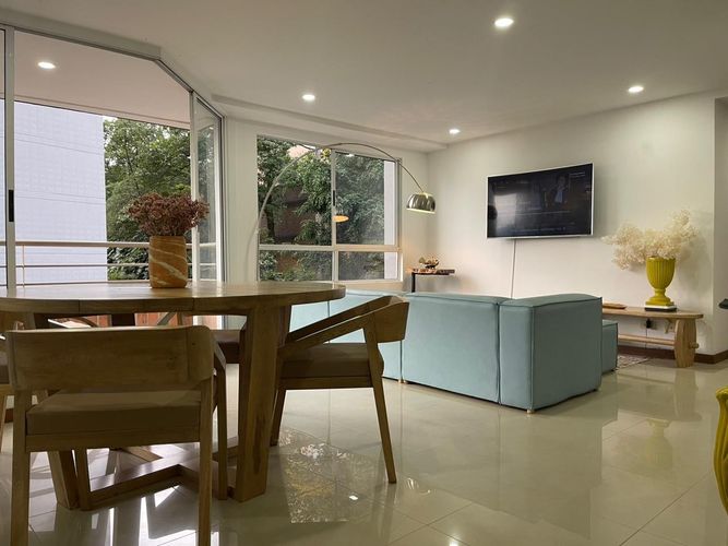 Apartamento de 3 alcobas en venta en El Poblado, Medellín, 125 m² · foto 1 de 14
