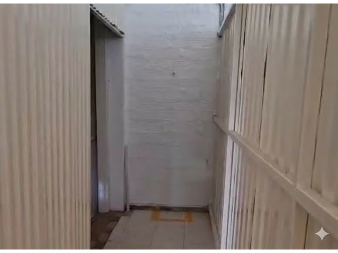 Bodega en arriendo en La Candelaria, Medellín, 1200 m² · foto 5 de 7