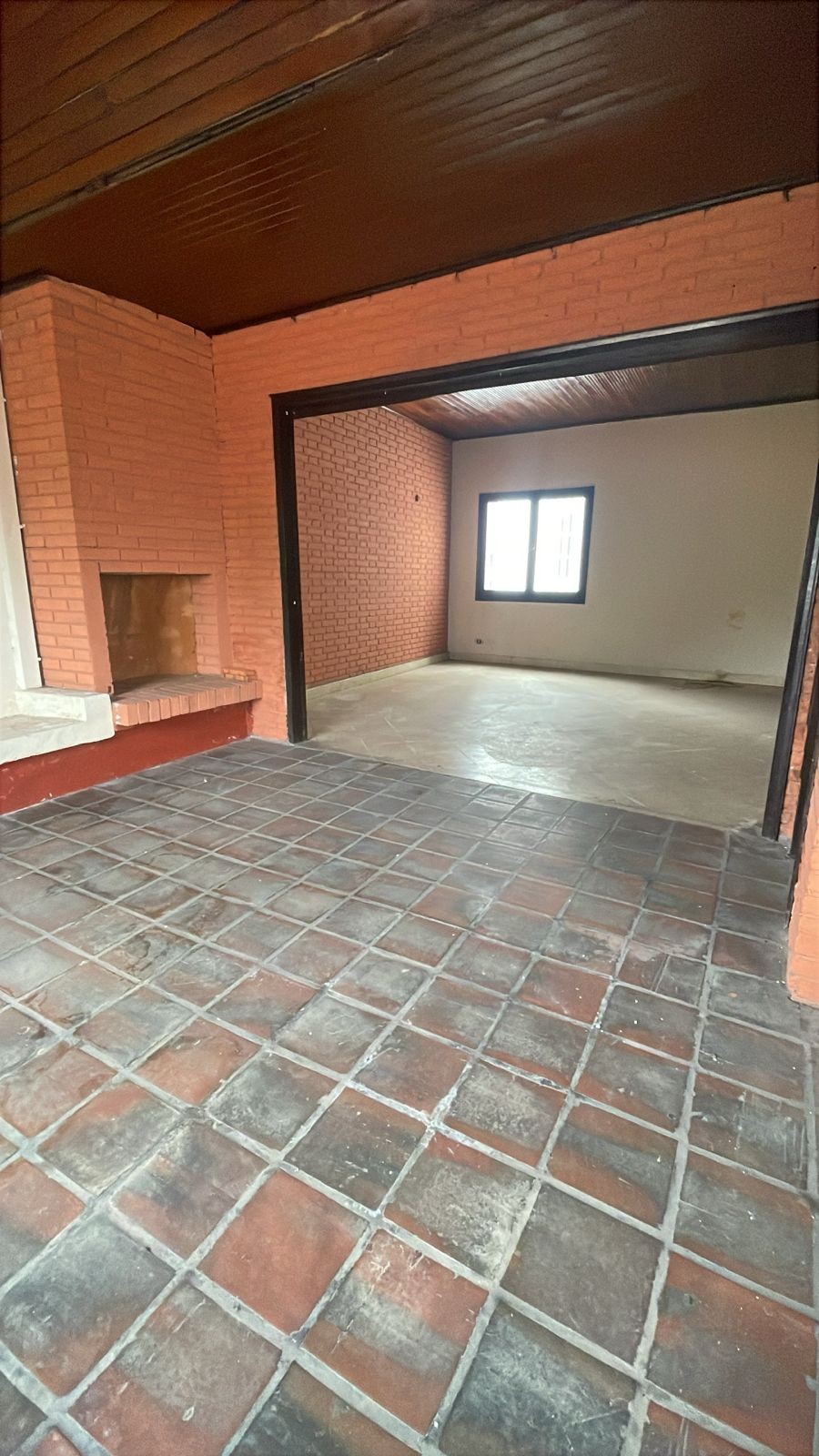 Inversión Premium en el Corazón Histórico de Asunción: Edificio Emblemático de 595 m² con 8 Dormitorios, Gran Salón Comercial y Doble Acceso, Ideal para Oficinas Corporativas, Universidades, Clínicas Médicas u Hotel Boutique. Propiedad en Impecable Estado — foto 2