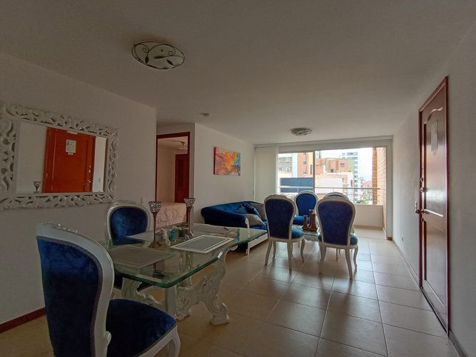 Apartamento de 3 alcobas en arriendo en Laureles, Medellín, 85 m² · foto 2 de 18