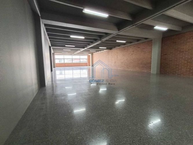 Oficina en arriendo en El Poblado, Medellín, 277 m² · foto 5 de 6