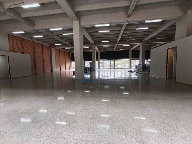 Oficina en arriendo en El Poblado, Medellín, 580 m² · foto 7 de 8