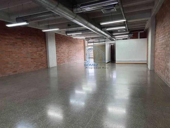 Oficina en arriendo en El Poblado, Medellín, 197 m² · foto 4 de 7