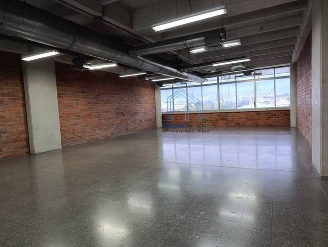 Oficina en arriendo en El Poblado, Medellín, 197 m² · foto 5 de 7