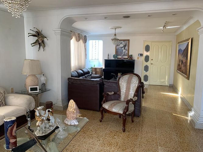 Apartamento de 5 alcobas en venta en Sotomayor, Bucaramanga, 282 m² · foto 9 de 10
