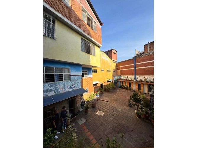 Edificio en venta en Andres Sanin, Cali, 3500 m² · foto 3 de 14
