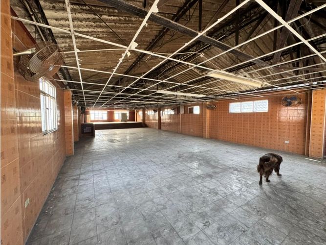 Edificio en venta en Andres Sanin, Cali, 3500 m² · foto 9 de 14