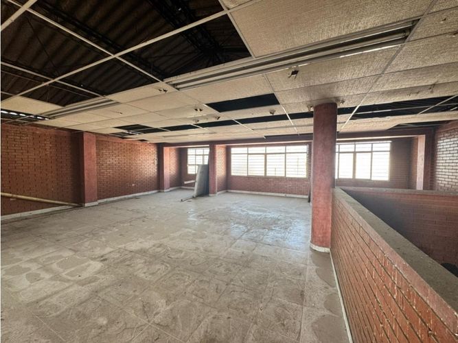 Edificio en venta en Andres Sanin, Cali, 3500 m² · foto 14 de 14