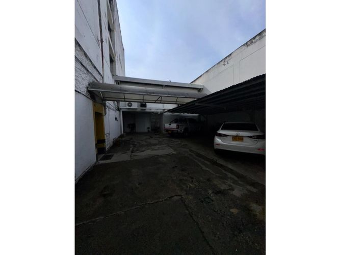 Edificio en venta en Cañaveralejo - Seguros Patria, Cali, 2260 m² · foto 3 de 14