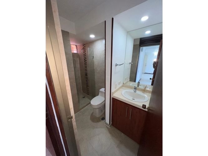 Apartamento de 2 alcobas en venta en Valle Del Lili, Cali, 54 m² · foto 5 de 13