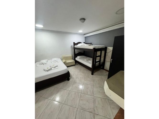 Edificio en venta en Cañaveralejo - Seguros Patria, Cali, 2260 m² · foto 6 de 14