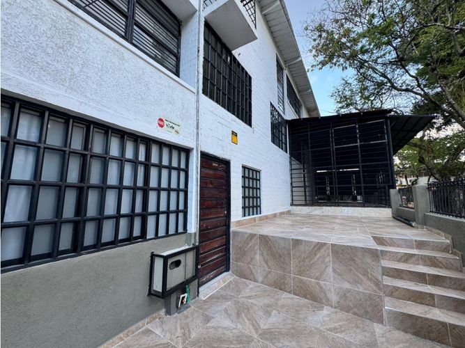 Edificio en venta en San Fernando Viejo, Cali, 240 m² · foto 9 de 17