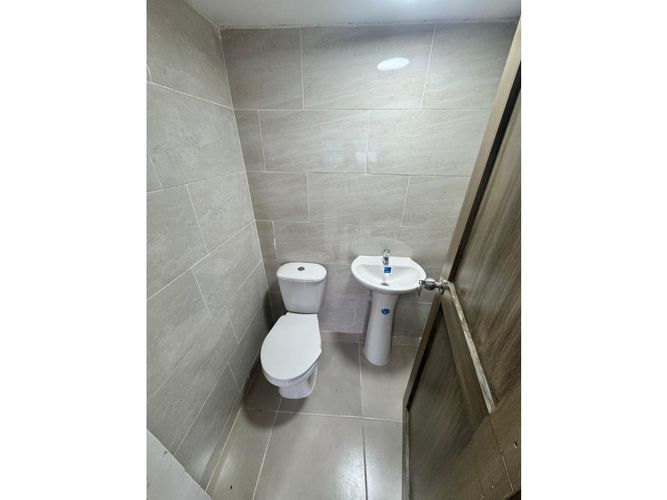 Edificio en venta en San Fernando Viejo, Cali, 240 m² · foto 13 de 17