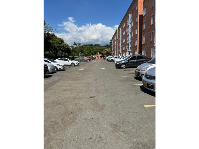 Apartamento de 2 alcobas en venta en Valle Del Lili, Cali, 54 m² · foto 10 de 13