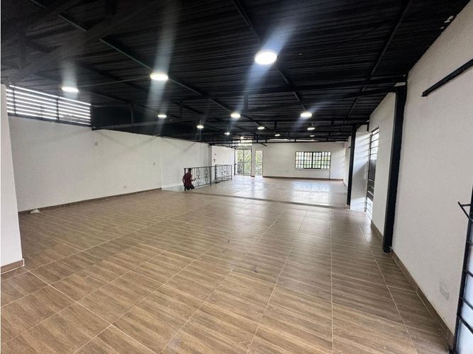 Edificio en venta en San Fernando Viejo, Cali, 240 m² · foto 15 de 17