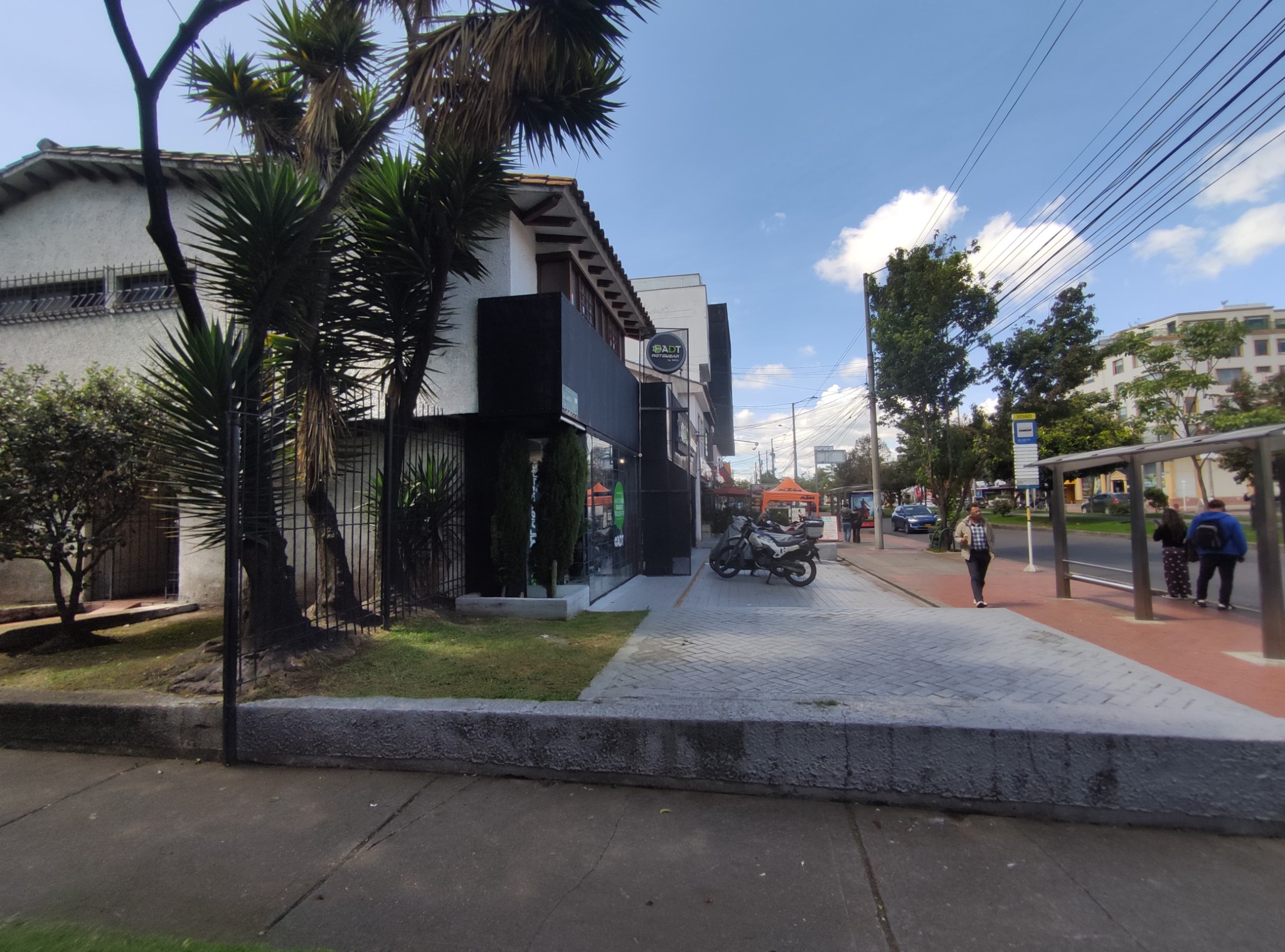Casa en venta en Nueva Autopista, Bogotá · foto 2 de 24