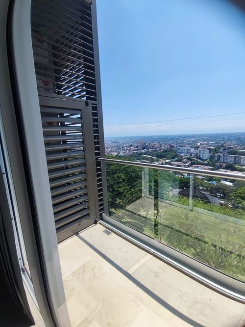 Apartamento de 3 alcobas en venta en Bellavista, Cali, 185 m² · foto 4 de 5