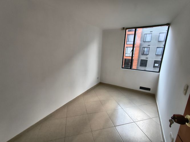Apartamento de 3 alcobas en venta en Parque Campestre, Soacha, 54 m² · foto 6 de 18