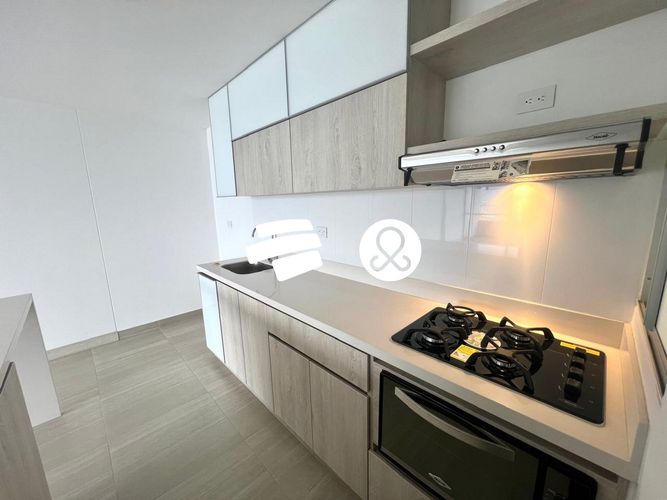 Apartamento de 2 alcobas en venta en Las Lomitas, Sabaneta, 86 m² · foto 3 de 15