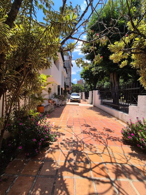 Casa de 5 alcobas en venta en Ciudad Jardin, Cali, 750 m² · foto 19 de 20