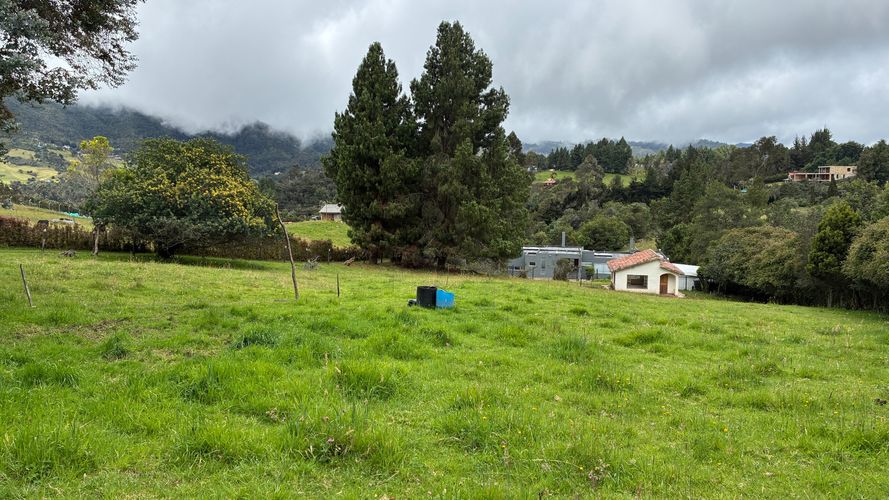 Lote en venta en El Libano, La Calera, 3900 m² · foto 3 de 24