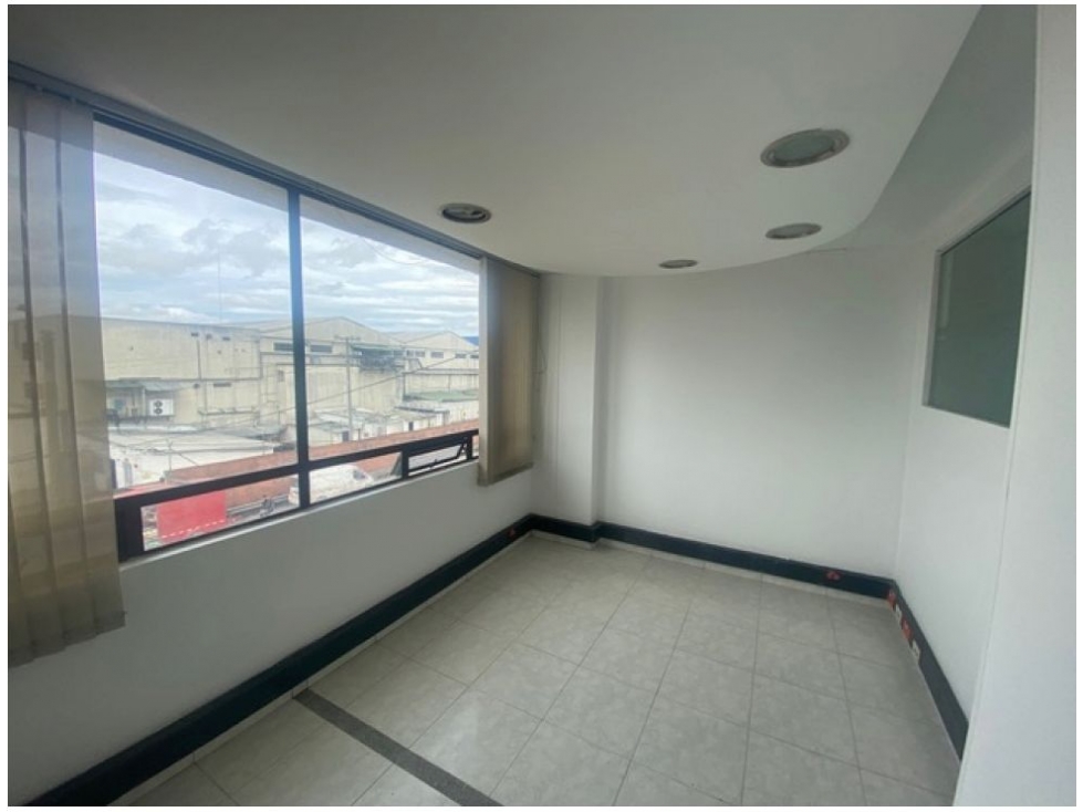 Bodega en Arriendo en Montevideo, Bogotá