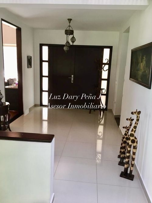 Casa de 5 alcobas en venta en Ruitoque, Piedecuesta, 640 m² · foto 8 de 11