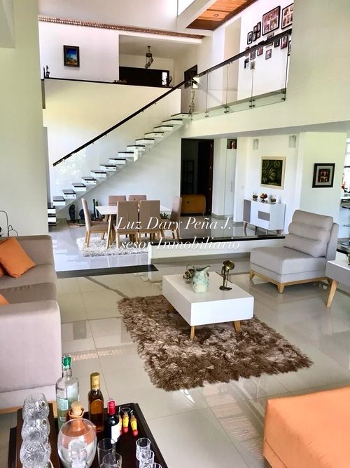 Casa de 5 alcobas en venta en Ruitoque, Piedecuesta, 640 m² · foto 2 de 11