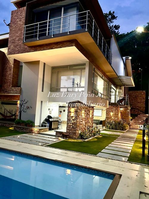 Casa de 5 alcobas en venta en Ruitoque, Piedecuesta, 640 m² · foto 6 de 11