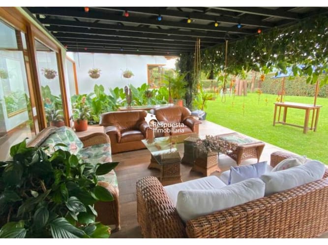 Casa de 3 alcobas en venta en Lomitas, La Ceja, 375 m² · foto 6 de 24