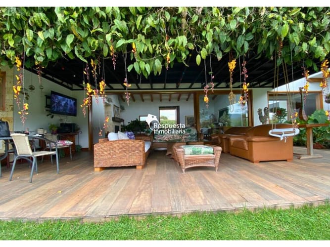 Casa de 3 alcobas en venta en Lomitas, La Ceja, 375 m² · foto 9 de 24