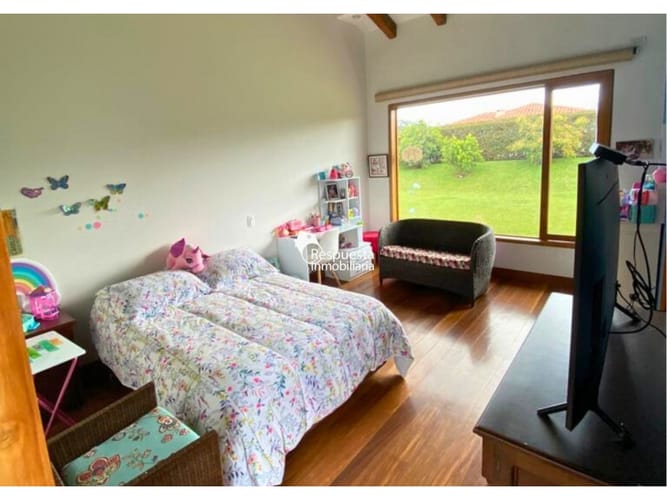 Casa de 3 alcobas en venta en Lomitas, La Ceja, 375 m² · foto 18 de 24