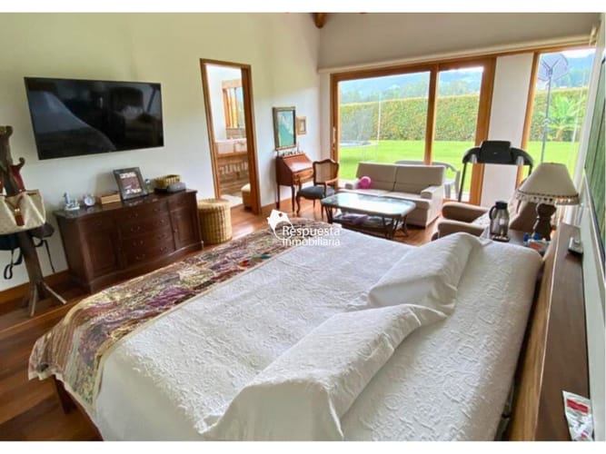 Casa de 3 alcobas en venta en Lomitas, La Ceja, 375 m² · foto 20 de 24