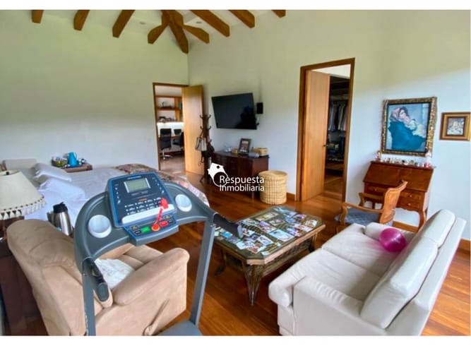 Casa de 3 alcobas en venta en Lomitas, La Ceja, 375 m² · foto 21 de 24