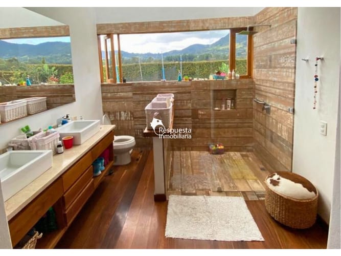 Casa de 3 alcobas en venta en Lomitas, La Ceja, 375 m² · foto 22 de 24