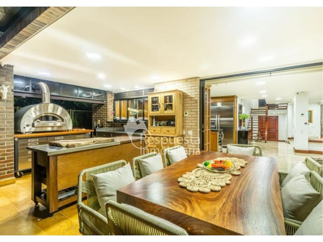 Casa de 5 alcobas en venta en Las Palmas, Medellín, 820 m² · foto 5 de 14