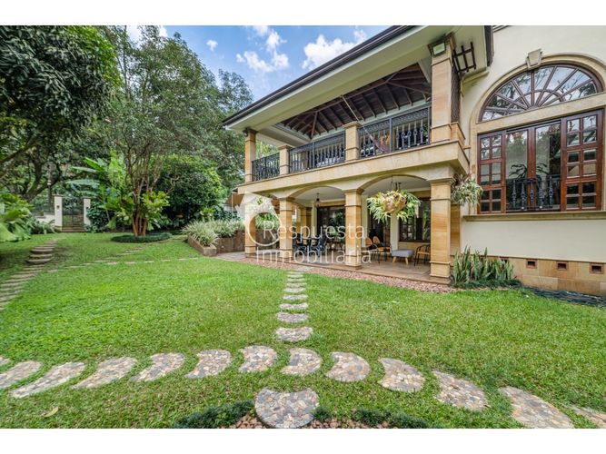 Casa de 5 alcobas en venta en El Campestre, Medellín, 650 m² · foto 2 de 24