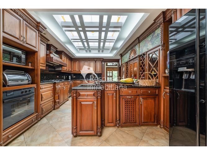 Casa de 5 alcobas en venta en El Campestre, Medellín, 650 m² · foto 4 de 24