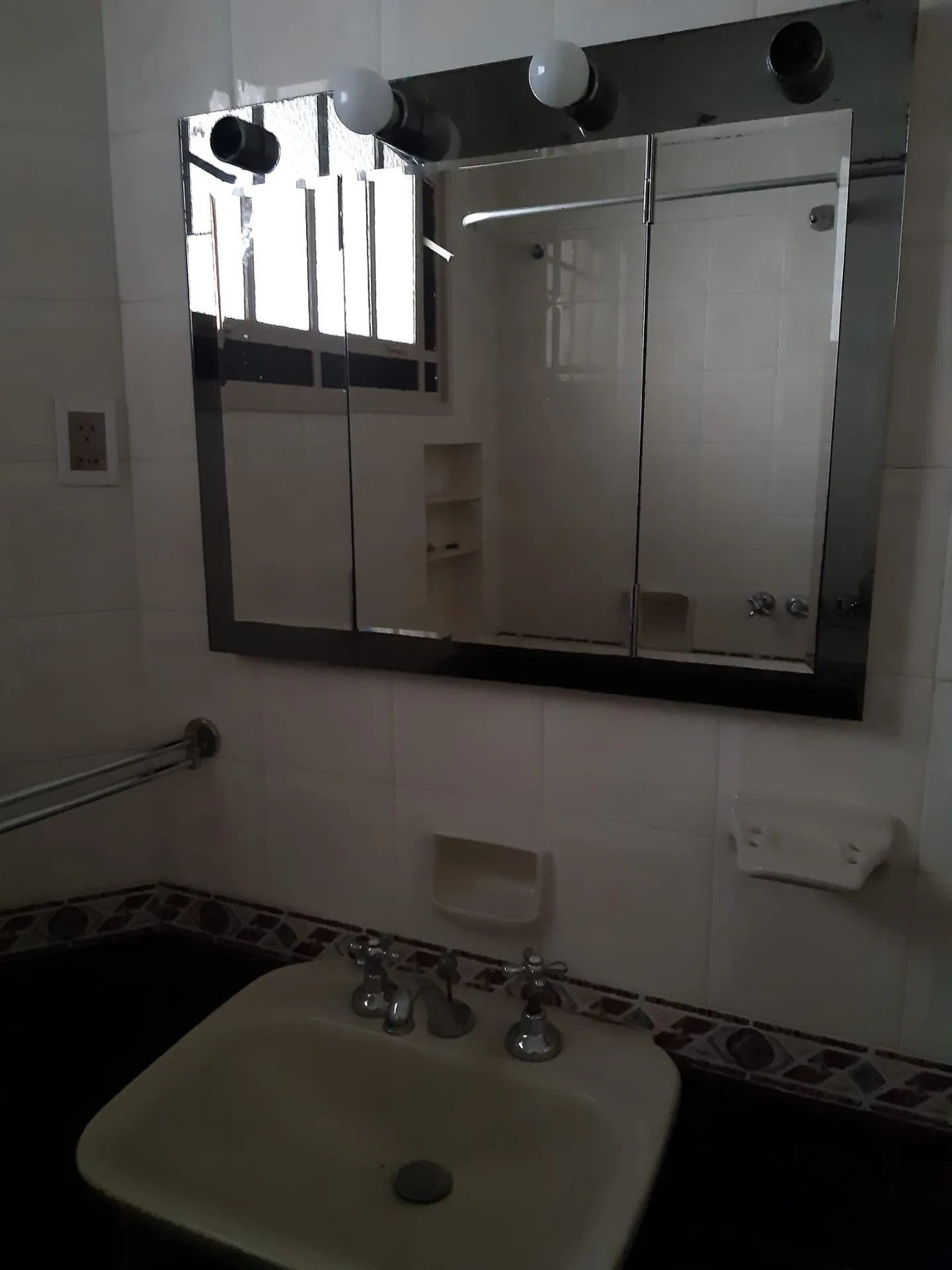 ALQUILER Apartamento de 2 Dormitorios y 2 Baños en 18 de Julio · Foto 2