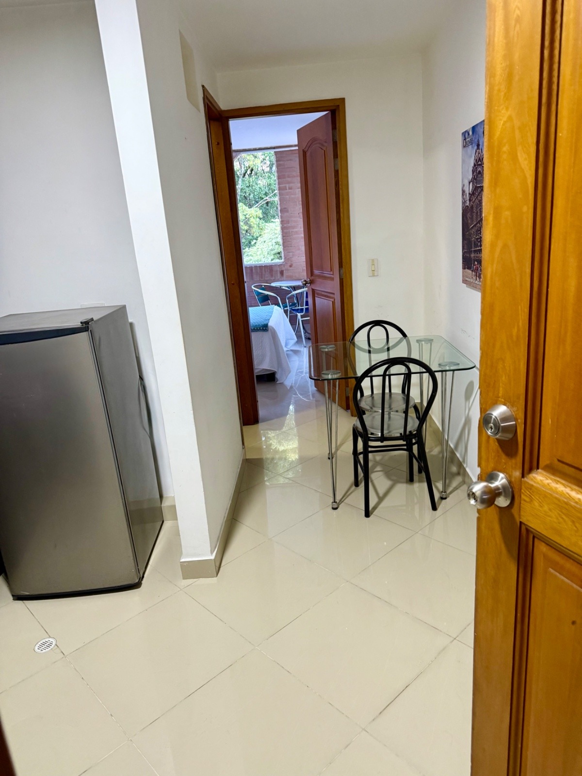 Apartamento en arriendo en Laureles, Medellín · foto 3 de 5