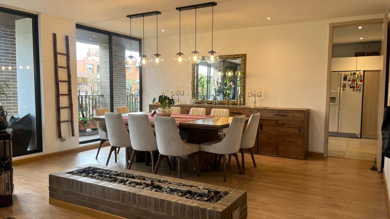 Apartamento en venta en La Carolina, Bogotá · foto 2 de 14