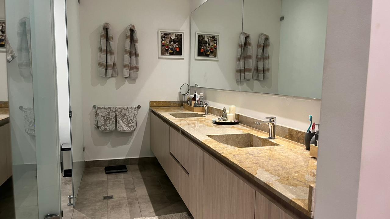 Apartamento en venta en La Carolina, Bogotá · foto 4 de 14