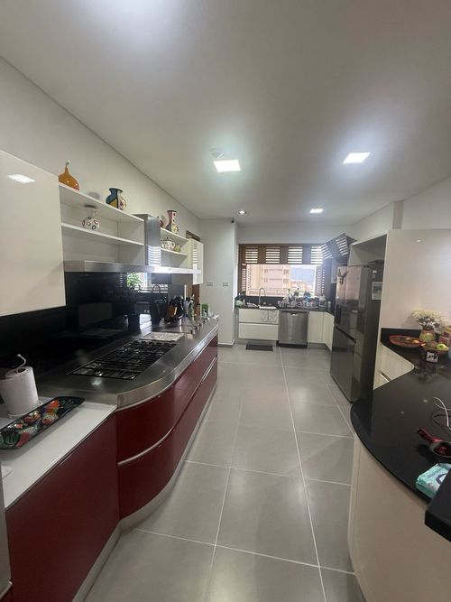 Apartamento de 4 alcobas en venta en Cabecera Del Llano, Bucaramanga, 264 m² · foto 4 de 24