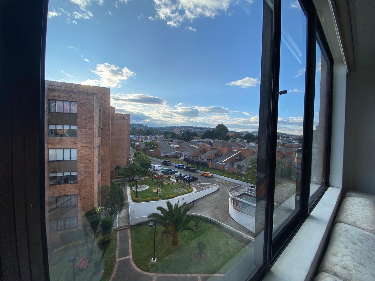 Apartamento en venta en Niza, Bogotá · foto 4 de 16