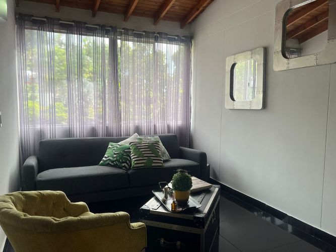 Apartamento de 3 alcobas en venta en Loma Del Chocho, Envigado, 60 m² · foto 3 de 17